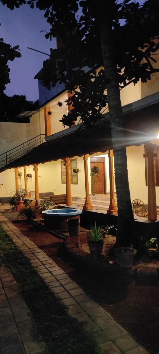 Hotel Vedha Ayurvedic Panchakarma Treatment Centre Alappuzha Exteriér fotografie